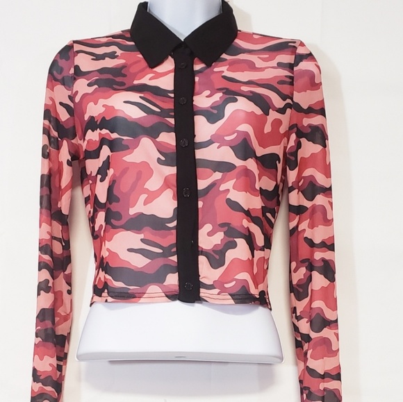 Pink Camo Button Front Top Size Small - Picture 3 of 4